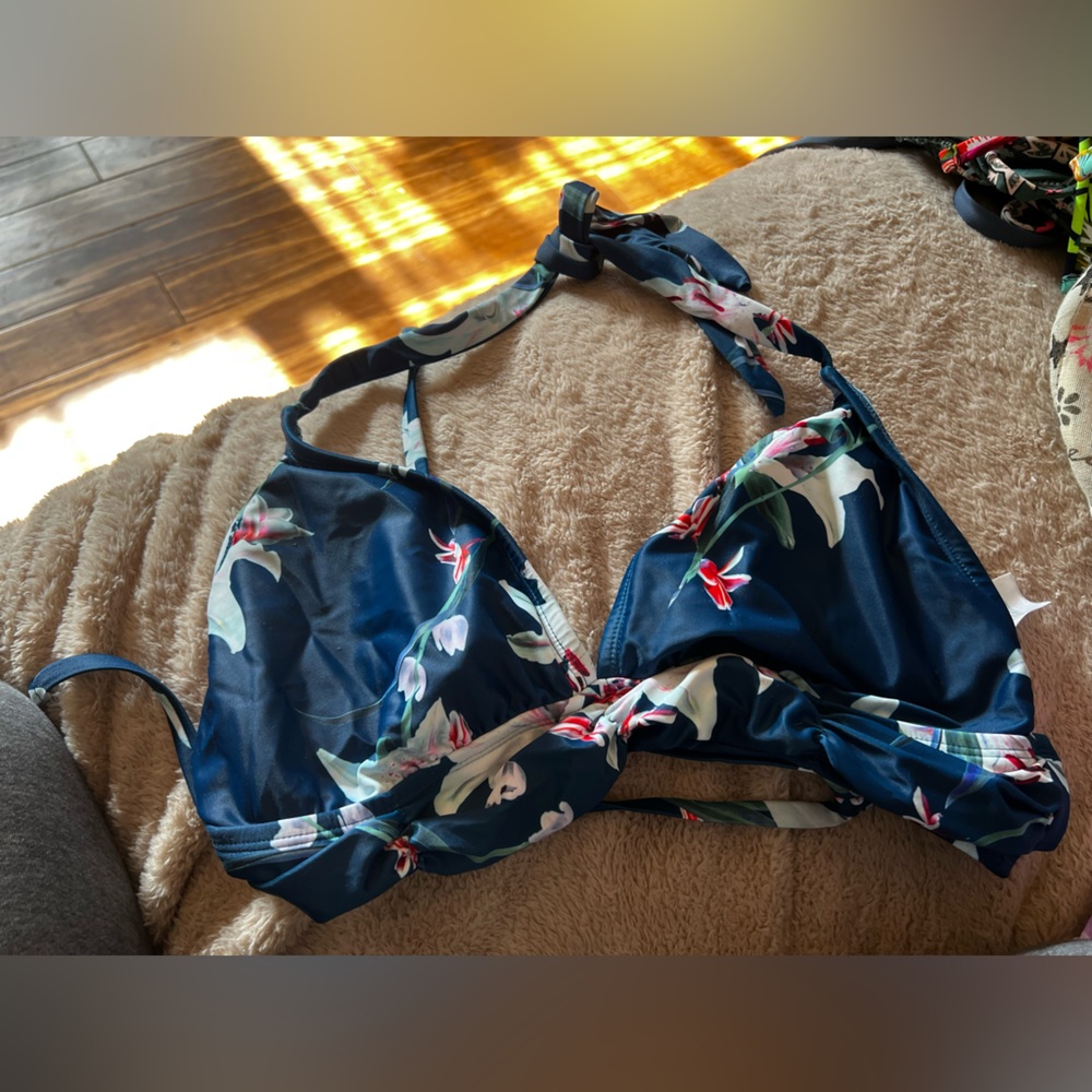 Bathing suit top